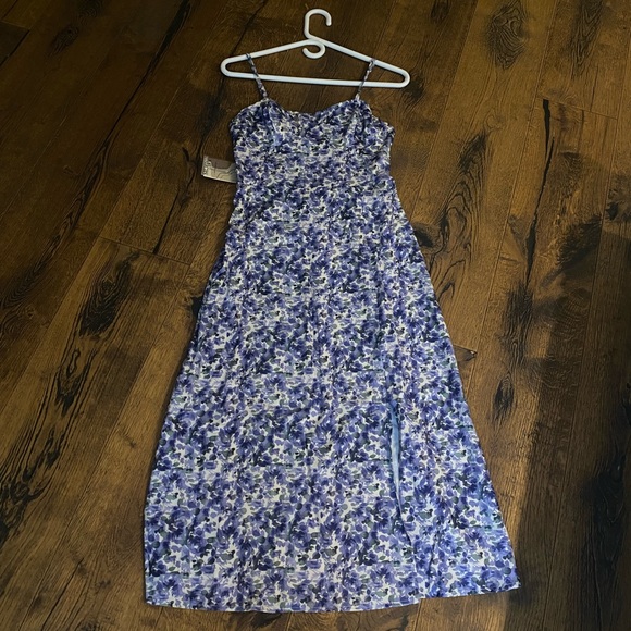 Flowered midi dress - Picture 2 of 6